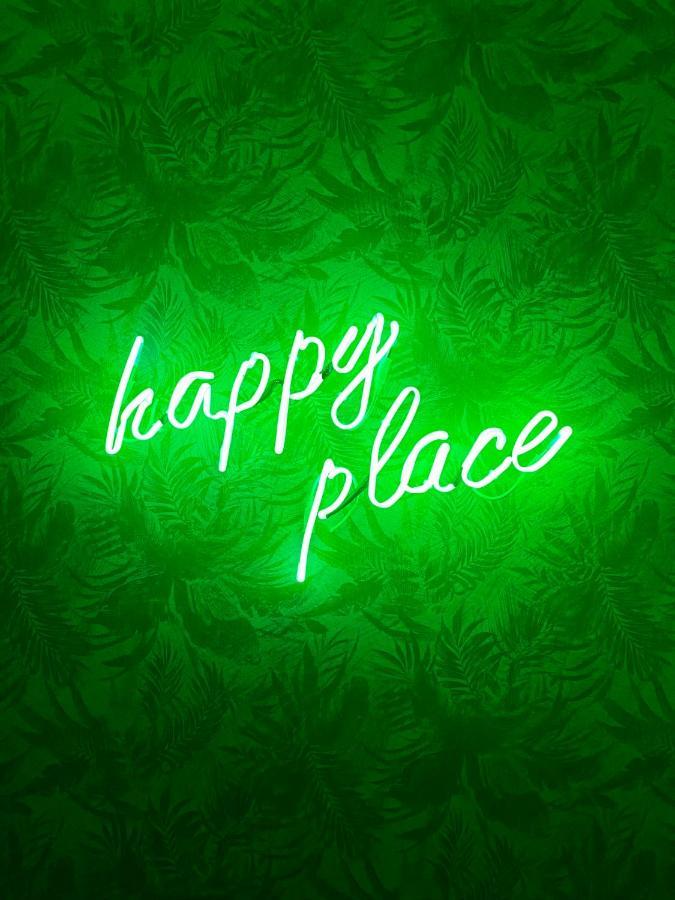 Happy Place! Big, Bright & Central - Ideal For Families And Groups Of Friends Patras Esterno foto