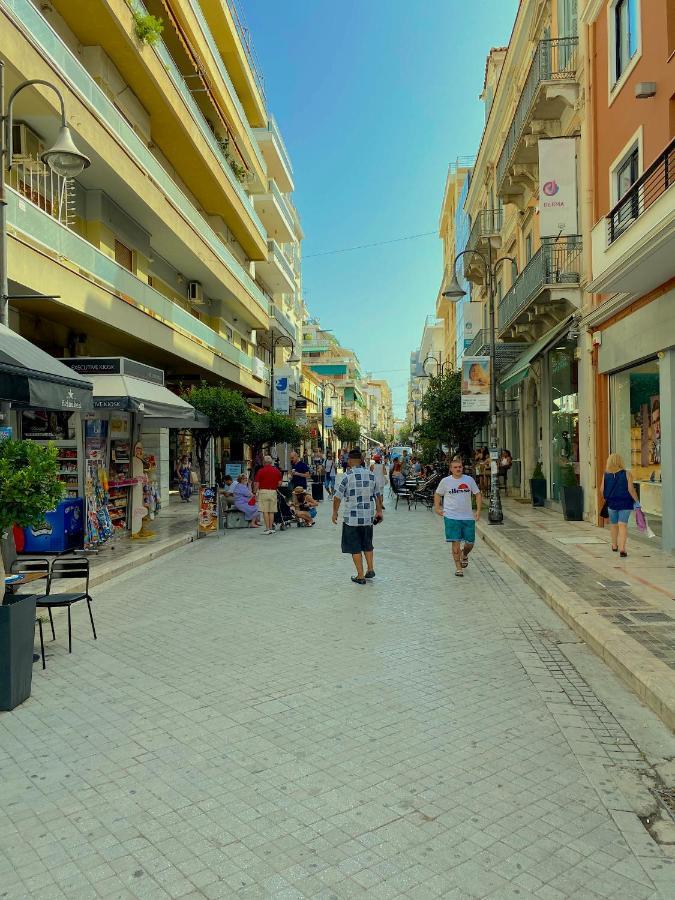 Happy Place! Big, Bright & Central - Ideal For Families And Groups Of Friends Patras Esterno foto