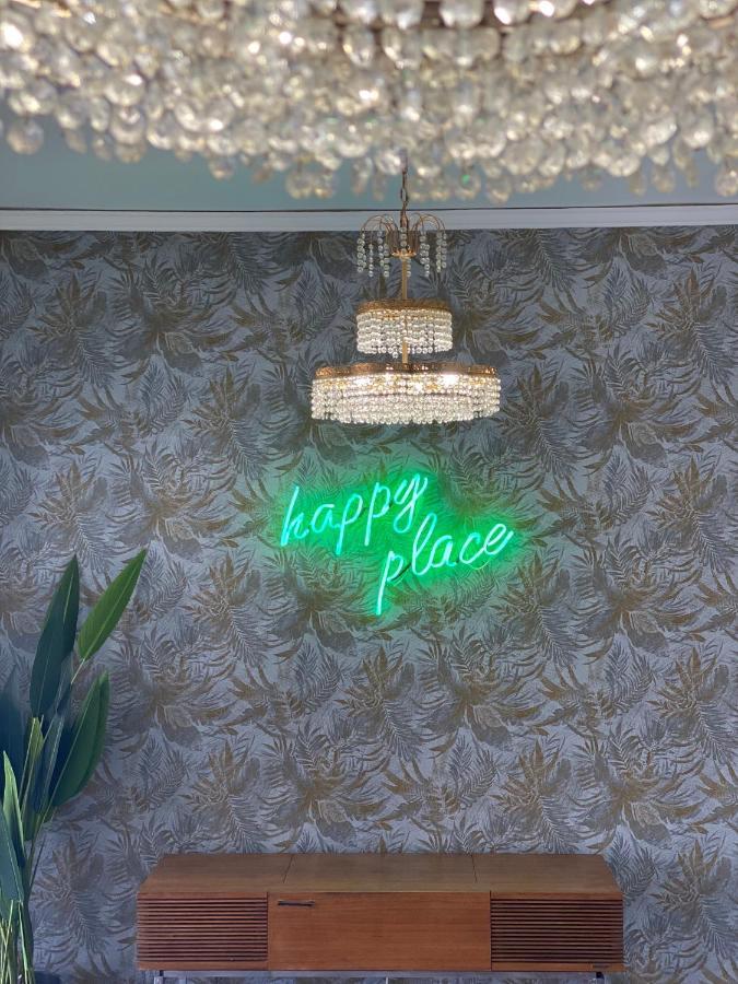 Happy Place! Big, Bright & Central - Ideal For Families And Groups Of Friends Patras Esterno foto