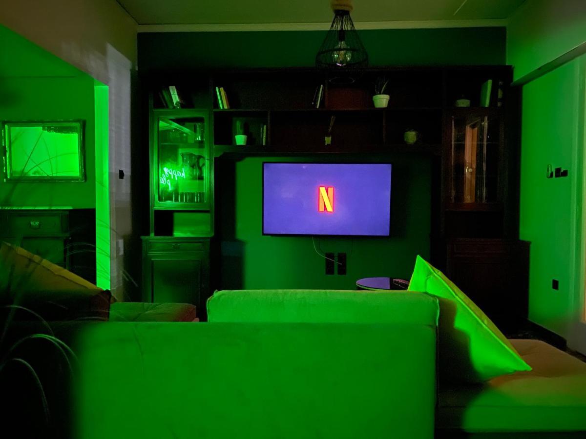Happy Place! Big, Bright & Central - Ideal For Families And Groups Of Friends Patras Esterno foto